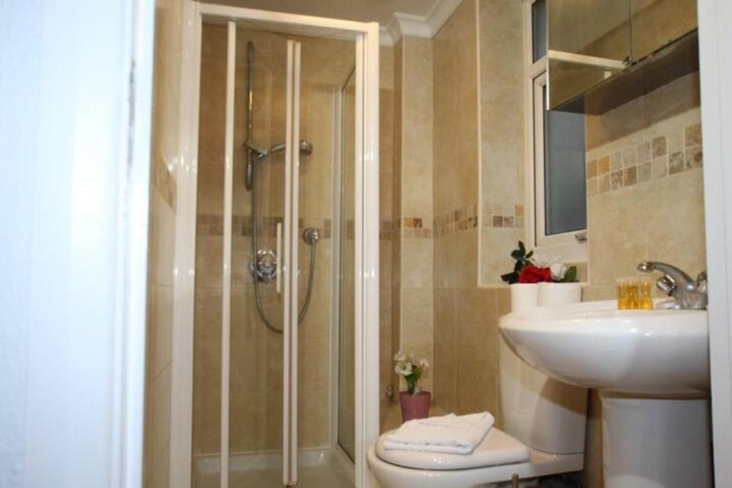 Apartasuites London Emerald ภายนอก รูปภาพ
