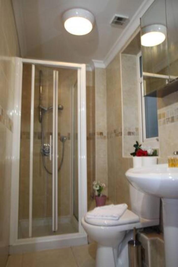 Apartasuites London Emerald ภายนอก รูปภาพ