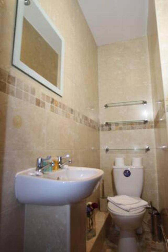 Apartasuites London Emerald ภายนอก รูปภาพ