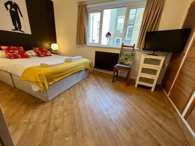 Apartasuites London Emerald ภายนอก รูปภาพ