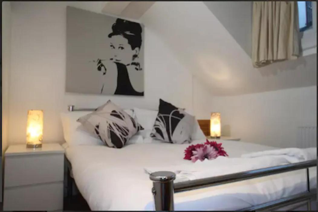 Apartasuites London Emerald ภายนอก รูปภาพ